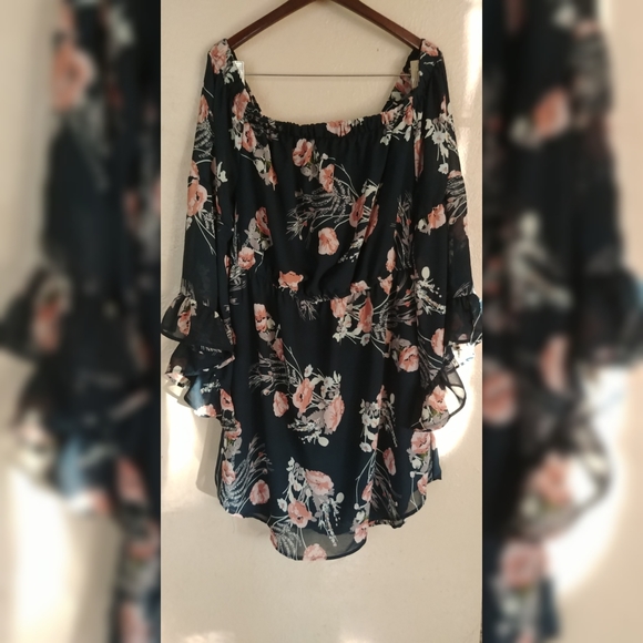 Plus size off Shoulder Dress - Picture 3 of 7